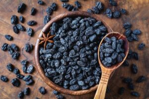 زبيب اسود | عال الكيف 
Black raisins | AAL ALKAIF 
