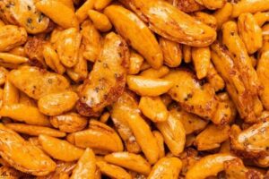 مكسرات ياباني حار | عال الكيف 
Spicy Japanese nuts | Aal alkaif
